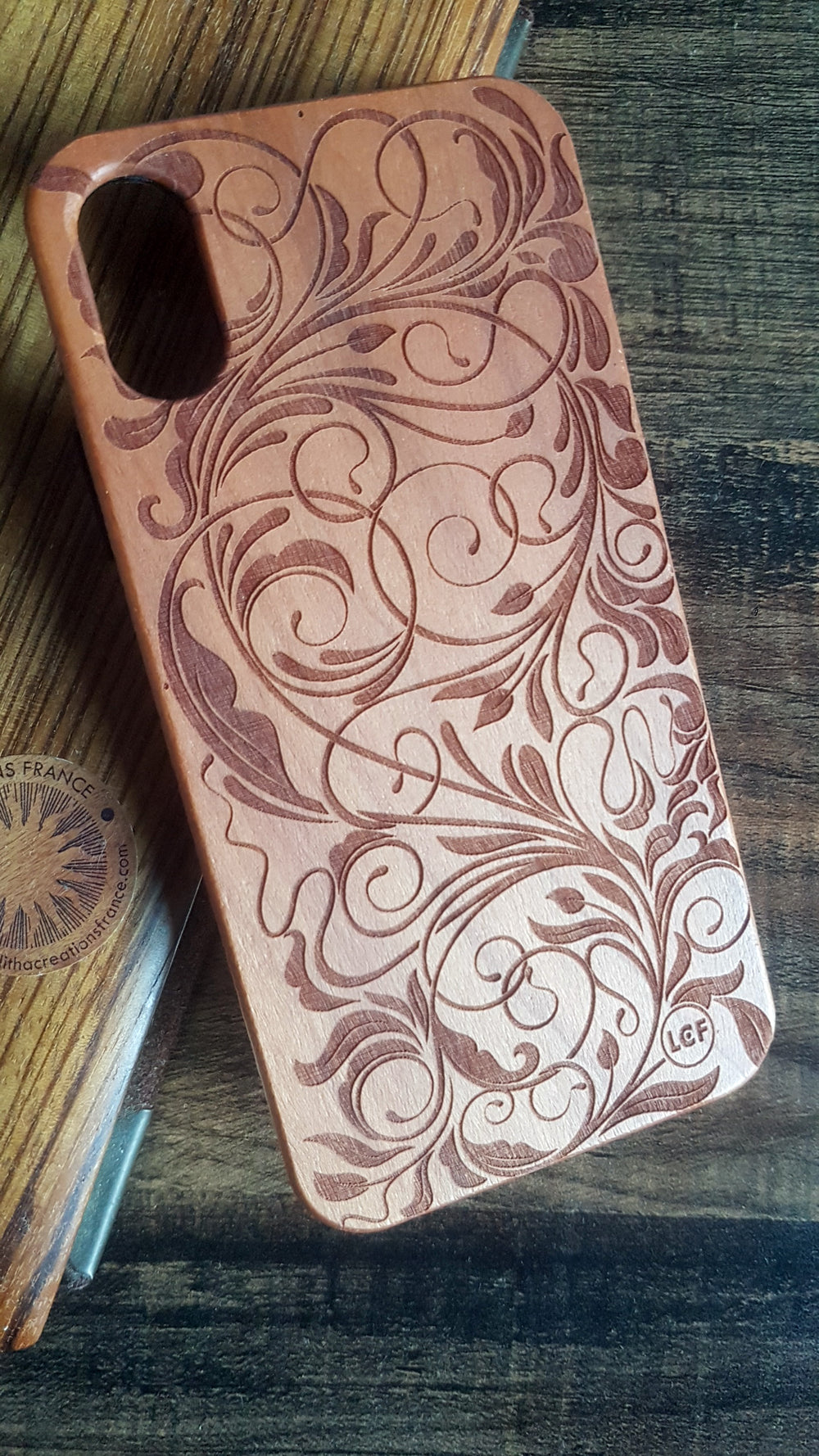 ACANTHUS Wood Phone Case Abstract Floral