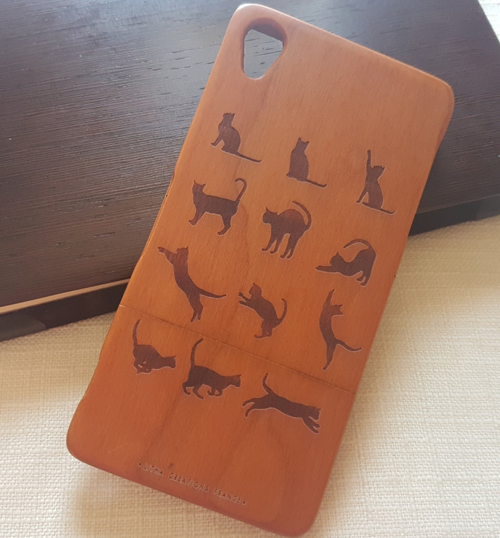 PLAYING CATS Wood Phone Case Cats