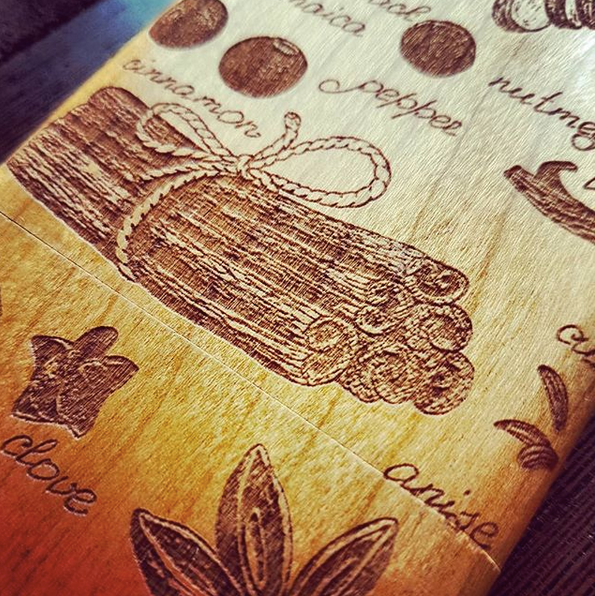 Wood Phone Case Cinnamon design